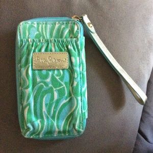 Lilly Pulitzer Wristlet phone case/wallet